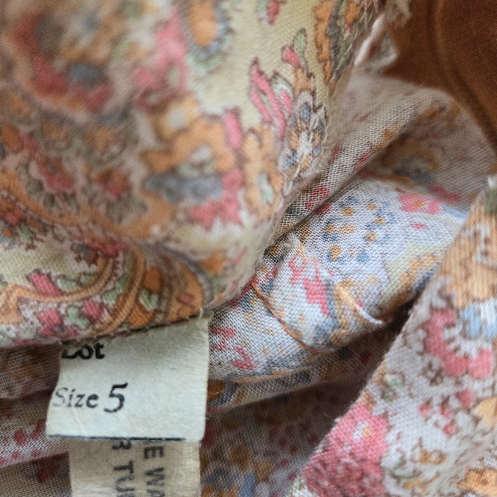 True Vintage 70s Cabbage Rose Patchwork Skirt - image 4